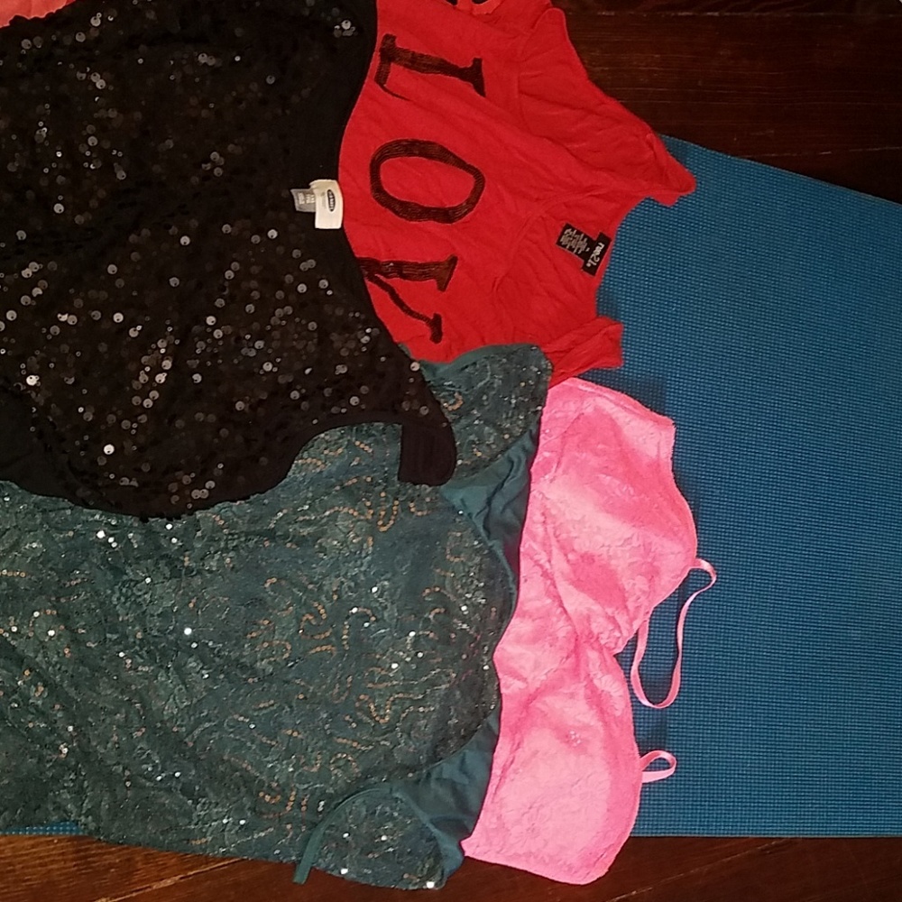 Lot of 4 tanks